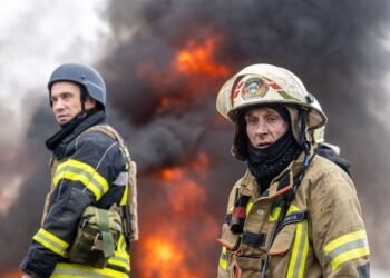 Под ударом энергетика на западе Украины, есть жертвы и проблемы со светом: все об атаке РФ