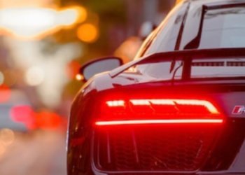 Київ у великих заторах: поліція частково перекрила дорожній рух