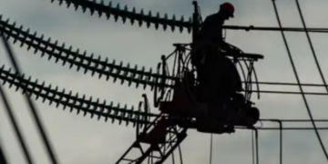 Темрява замість світла: в Києві та області запровадили тривалі знеструмлення