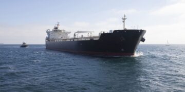 Украина ввела санкции против 700 танкеров “теневого флота”, – Зеленский