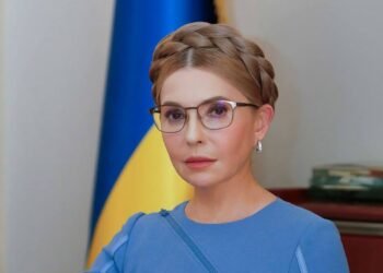 Условия мирных соглашений должны быть вынесены на референдум, – Тимошенко