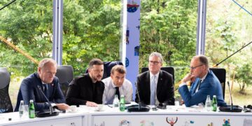 Зеленский в Лондоне встретится со Стармером, Мерцом и Макроном, – The Independent