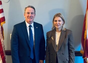 Стефанишина: в Сенат США внесли законопроект о санкциях в отношении нефти из РФ