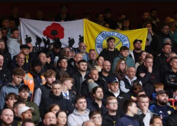 На стадіоні в Англії помер вболівальник: трагедія перед матчем "Лідса" та "Манчестер Юнайтед"