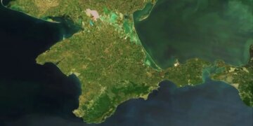 Взрывы на аэродроме “Бельбек” и блэкаут связи: атака на объекты оккупантов в Крыму