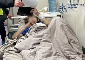 Напад 9-класника з ножем у школі в Києві: 14-річного хлопця після лікування відправлять до СІЗО