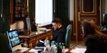 У Києві надзвичайно складна ситуація, чимало людей потребують негайної підтримки: Зеленський дав низку доручень урядовцям