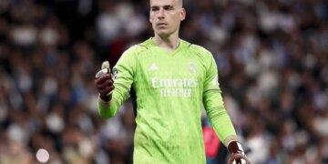 Український воротар Лунін вирішив покинути мадридський "Реал": ЗМІ дізналися причину