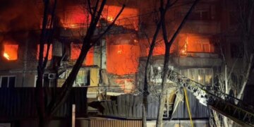 В результате ночной дронной атаки на Одессу есть раненые, гражданская инфраструктура подверглась разрушениям