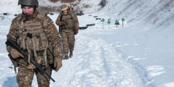 Россияне ежедневно вылезают из Серебрянского леса, цель – Северский Донец