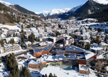 В Давосе лидеры ЕС отодвигают Украину на второй план из-за Гренландии, – FT