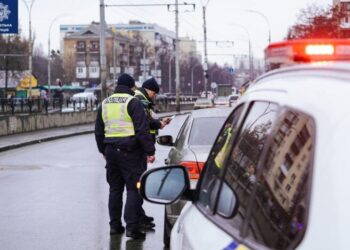 Суд поставил жирную точку: когда полиция не имеет права требовать документы у водителя