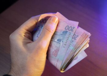 В Украине рекордный рост долгов по зарплате: список областей и крупных компаний