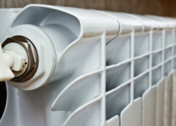 “Это физически невозможно”: эксперт объяснил, почему Киев останется без тепла на недели