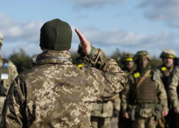“Беречь больше некого”: WSJ объяснил, почему 18-летних начали бросать в самое пекло войны