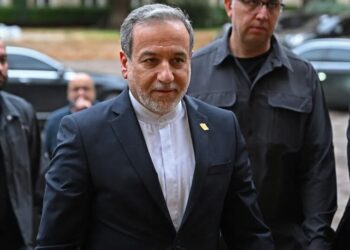 “Никаких уступок в ракетах”: МИД Ирана назвало баллистическую программу основой выживания режима