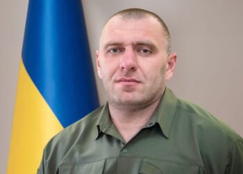 Малюк подал в отставку: Зеленский встретился с командиром “Альфы” Хмарой