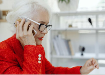 Пенсии в январе пришли не всем: главные причины и как вернуть деньги