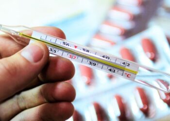 Сезон простуд набирает обороты: украинцы массово болеют ОРВИ и COVID-19