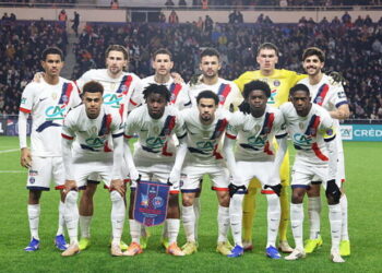 Печальная статистика. Во Франции сравнили Забарного и других защитников ПСЖ