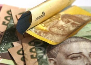 Пенсионерам изменили правила: кто получит доплаты и как посчитают стаж