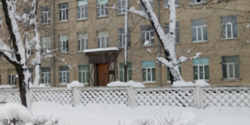 Надзвичайна ситуація в Києві: по всьому місту зачиняють навчальні заклади