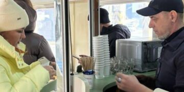 Тепло, чай і Starlink: перші вагони незламності на Київщині