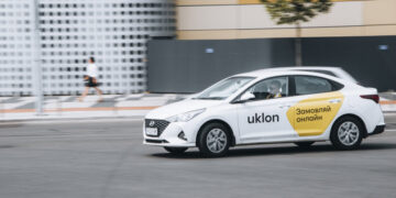 Uklon запустит круглосуточную работу в 19 городах: полный список и условия поездок