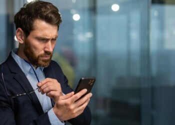 Налоговая в смартфоне: в Украине заработал Е-аудит