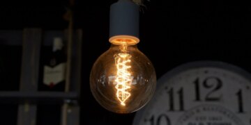 У Києві повернули світло і тимчасові графіки у всіх районах – ДТЕК