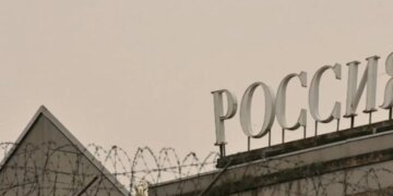 Коммунальный грабеж: Кремль второй раз с нового года поднял тариф ЖКХ для «недорогих россиян»