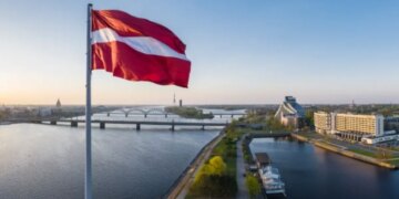 “А дальше – болото”, – в одной из европейских стран отменяют Россию, даже указатели на дорогах переделали