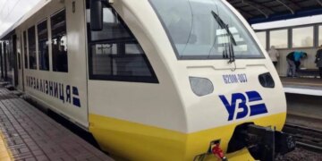 Из-за опасности отменен поезд: о чем предупреждают украинцев