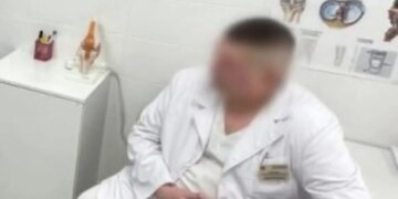 Киевский врач предстанет перед судом за взятку от раненого бойца за операцию