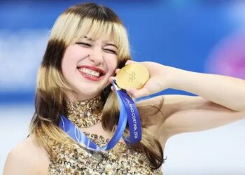 Драма після тріумфу: Аліса Лю пошкодила одну зі своїх олімпійських медалей