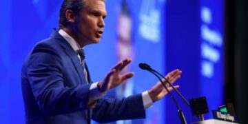 Трамп объявил войну “Anthropic”: разработчика Claude внесли в черный список правительства США