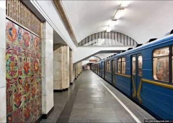 Ранкові обмеження у метро Києва: один із виходів «Хрещатика» не працював