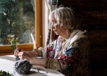 Пенсии в Украине поднимут уже в марте: кому добавят 2500 гривен