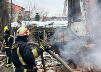 Сильне задимлення, руїни і пожежі на Київщині: масштабні наслідки атаки рф, – ФОТО