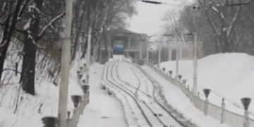 Рух пасажирів заблоковано: в Києві зупинився підйомник