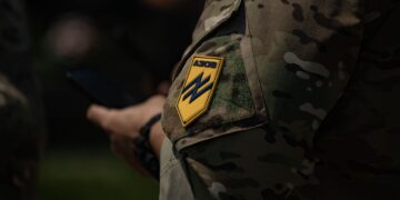 “Азов” усиливается политиками мирового масштаба: в ряды бригады встал британский экс-депутат