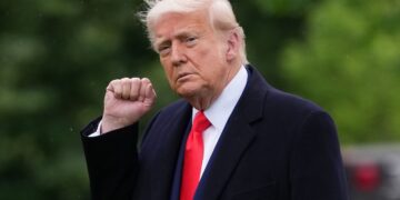 Трамп привязал конец войны РФ против Украины к знаковой дате, – Bloomberg