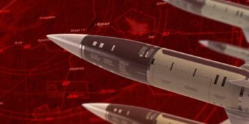 Небо над Києвом у вогні: столицю атакували ворожі об’єкти