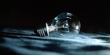 Світло знову зникає: у Києві ввели новий формат відключень — що це означає