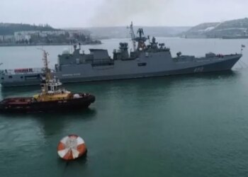 Черноморский флот идет на дно в родной гавани: «Адмирал Эссен» ослеп после атаки. ФОТО