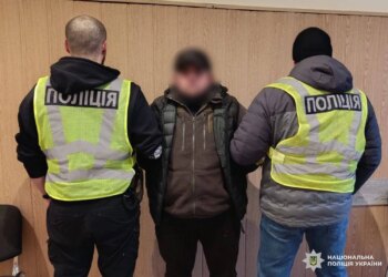 Іноземець танцював на меморіалі полеглих захисників у Києві, його знайшли – поліція