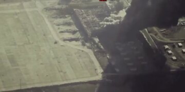 Донецк гремел часами: после удара по складам россиян детонация не давала даже подойти пожарным. ВИДЕО