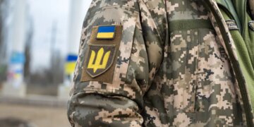 В Прикарпатье мужчина с ножом напал на группу оповещения ТЦК, есть раненые