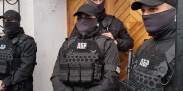 Бывший председатель правления банка и его партнёр предстанут перед судом за растрату 35 млн грн.