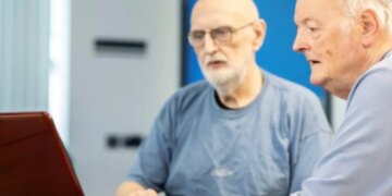 Украинцам придется работать до 70–75 лет: эксперты объяснили причину